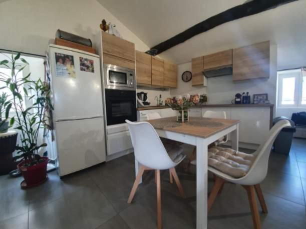 Апартаменты Petit Duplex Atypique Фуриани Экстерьер фото